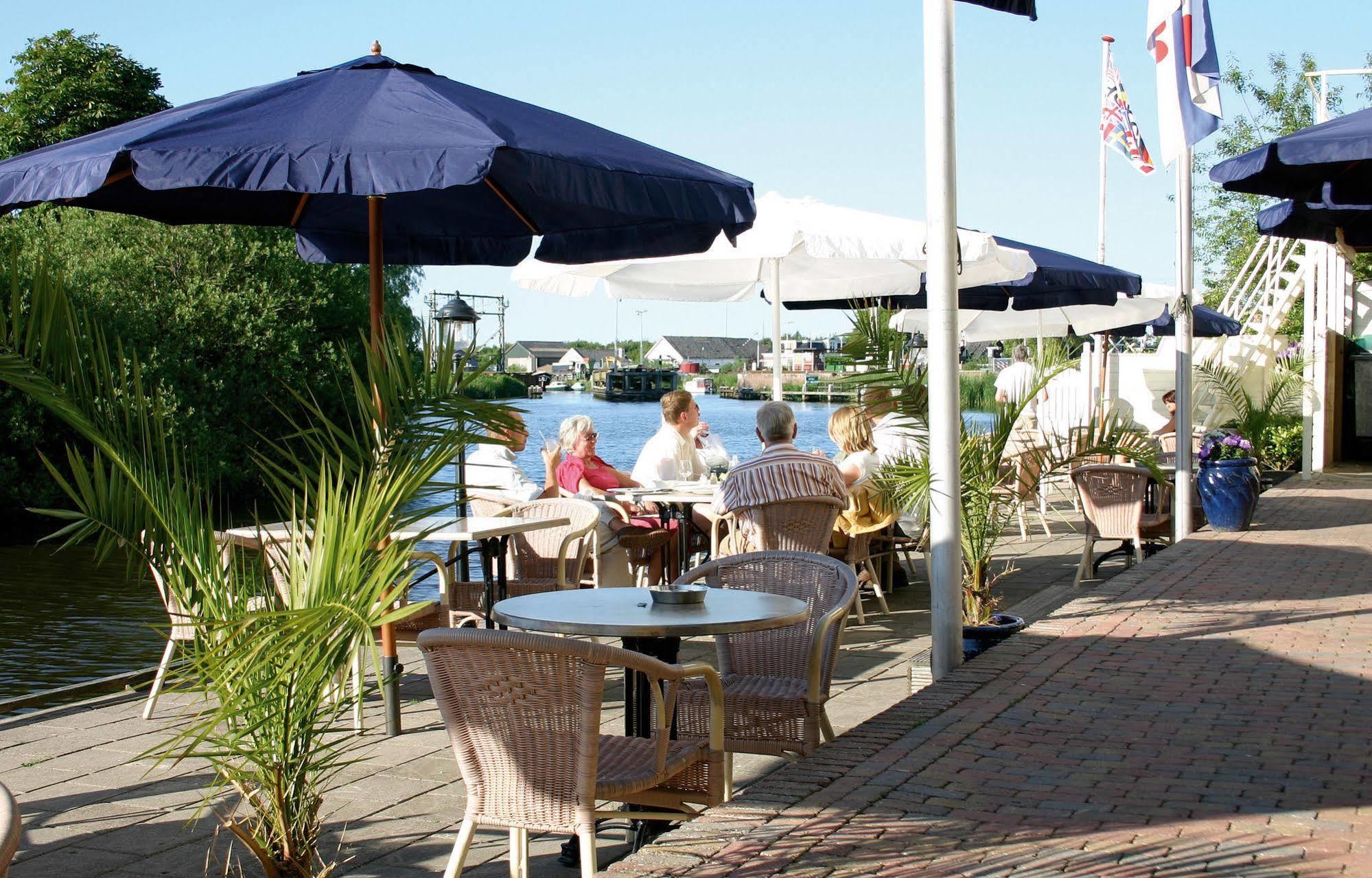 Hotel Restaurant Goerres Akkrum Ngoại thất bức ảnh